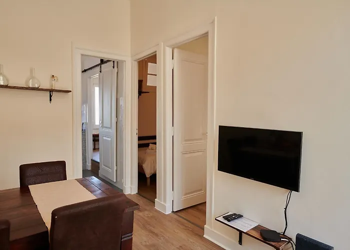 The Sunset Nest Apartment Lissabon